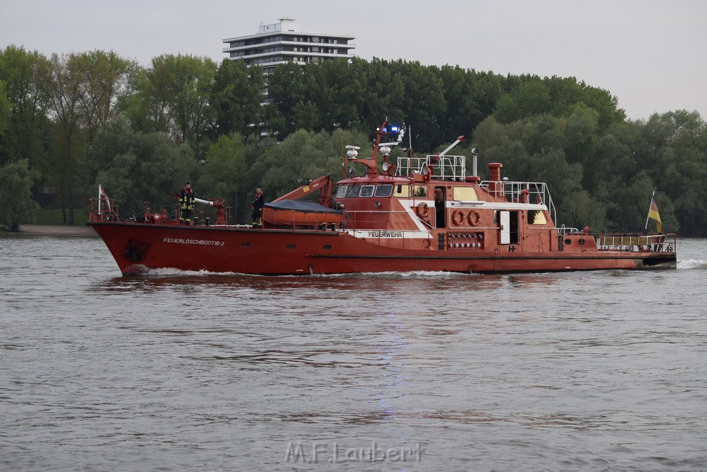 PRhein Koeln Porz Ensen Schwimmer untergegangen P093.JPG - Miklos Laubert